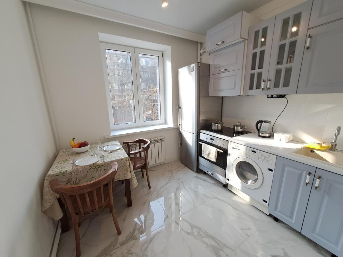 Уютная Квартира На Мира Almatý Exterior foto